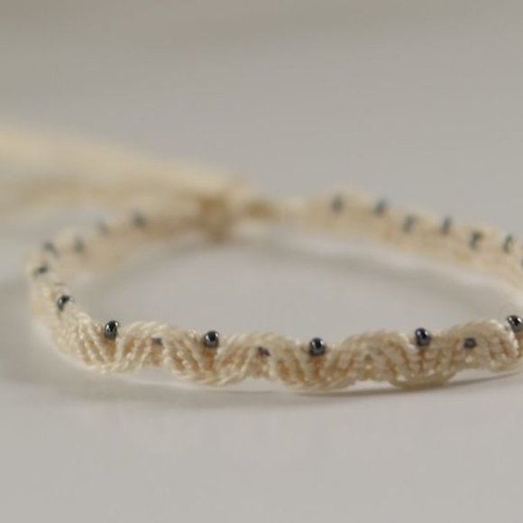 Reversible Friendship Bracelet, Beaded Bracelet NWOT - Picture 2 of 6